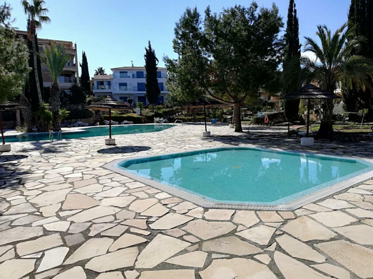 Family Paradise- Luxury Combined With Home Comfort Paphos Exteriör bild